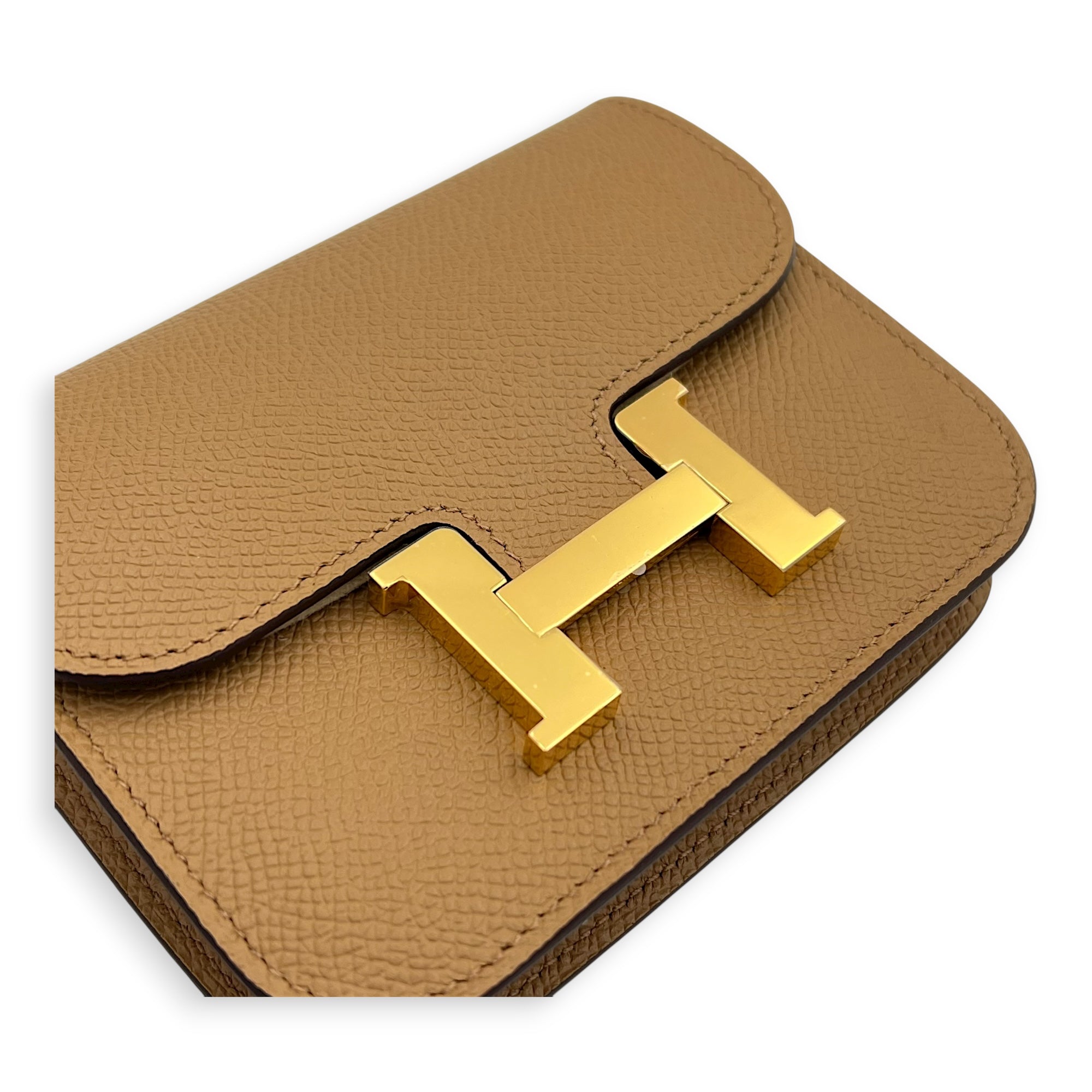 Constance slim biscuit in Epsom, Gold hardware - Image 7