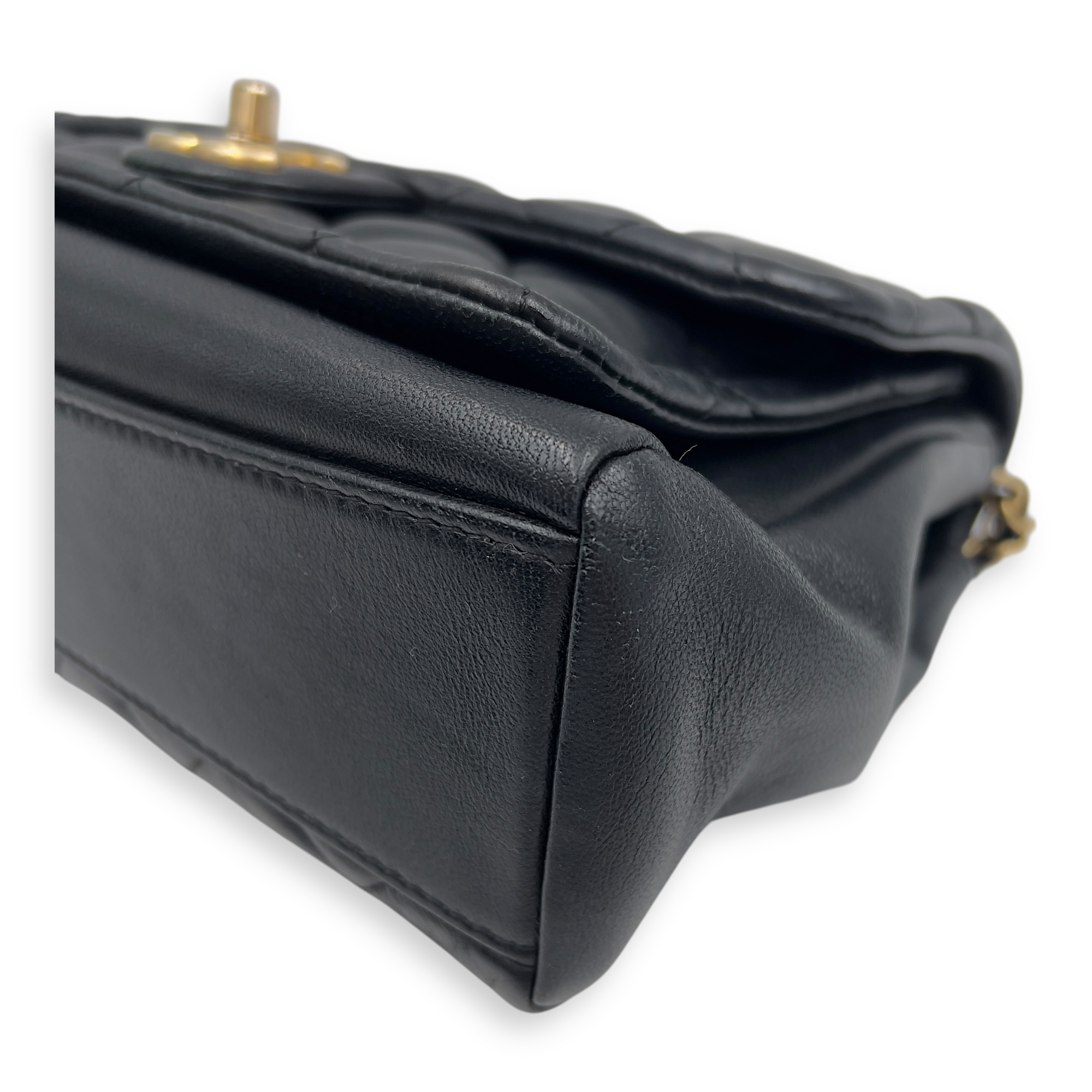Quilted Seasonal Shoulder Bag Black in Calfskin, Gold hardware - Image 9