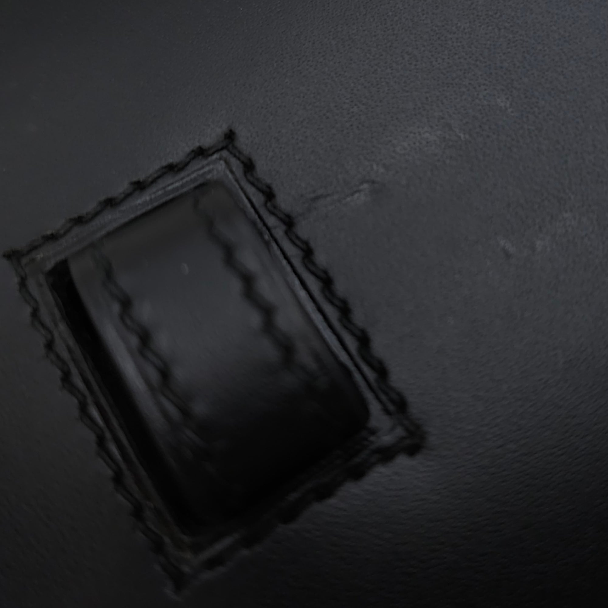 Baton De Craie 25 Black in Vache Hunter, Palladium hardware - Image 3