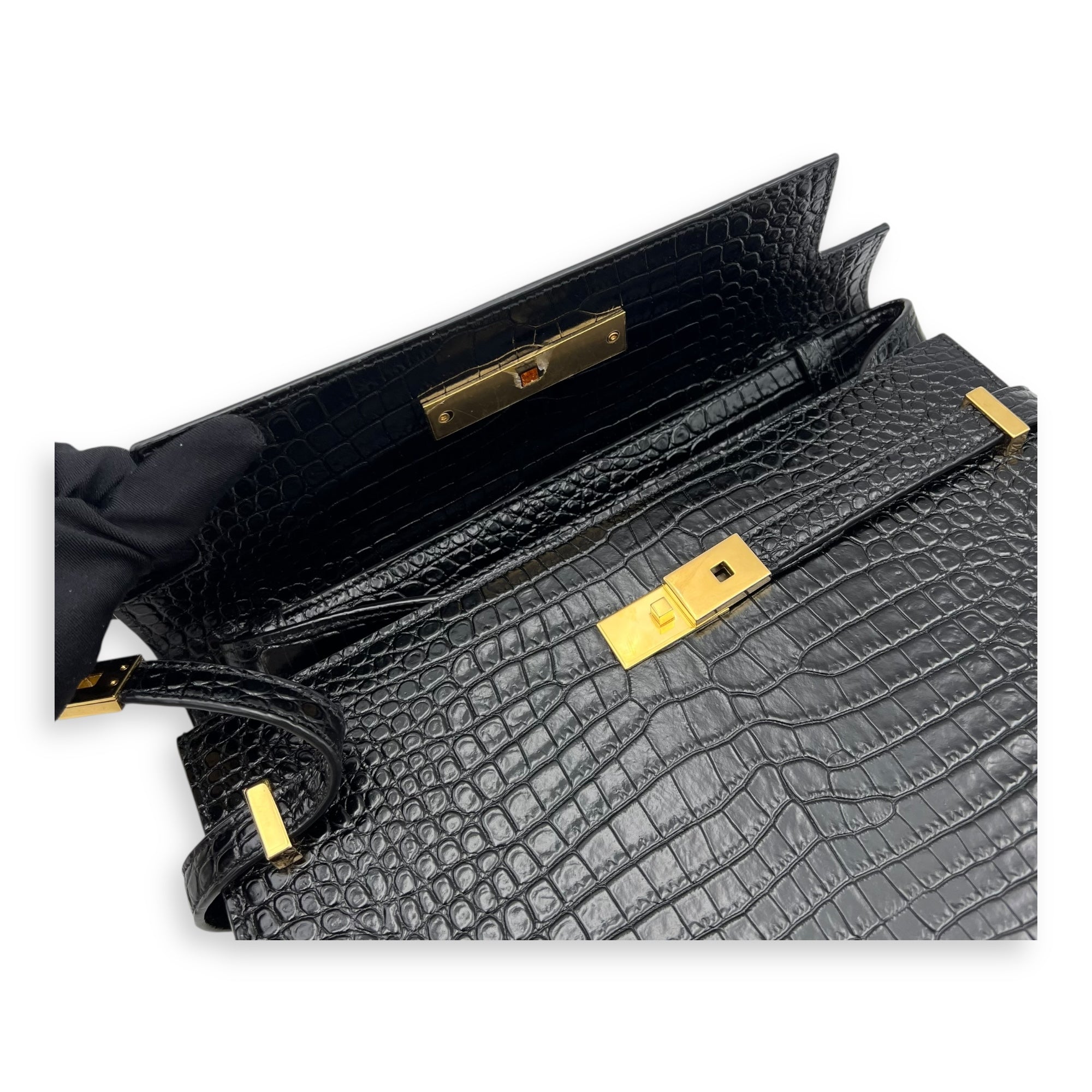 Manhattan Shoulder Bag Black in Crocodile Embossed Calfskin, Gold hardware - Image 8
