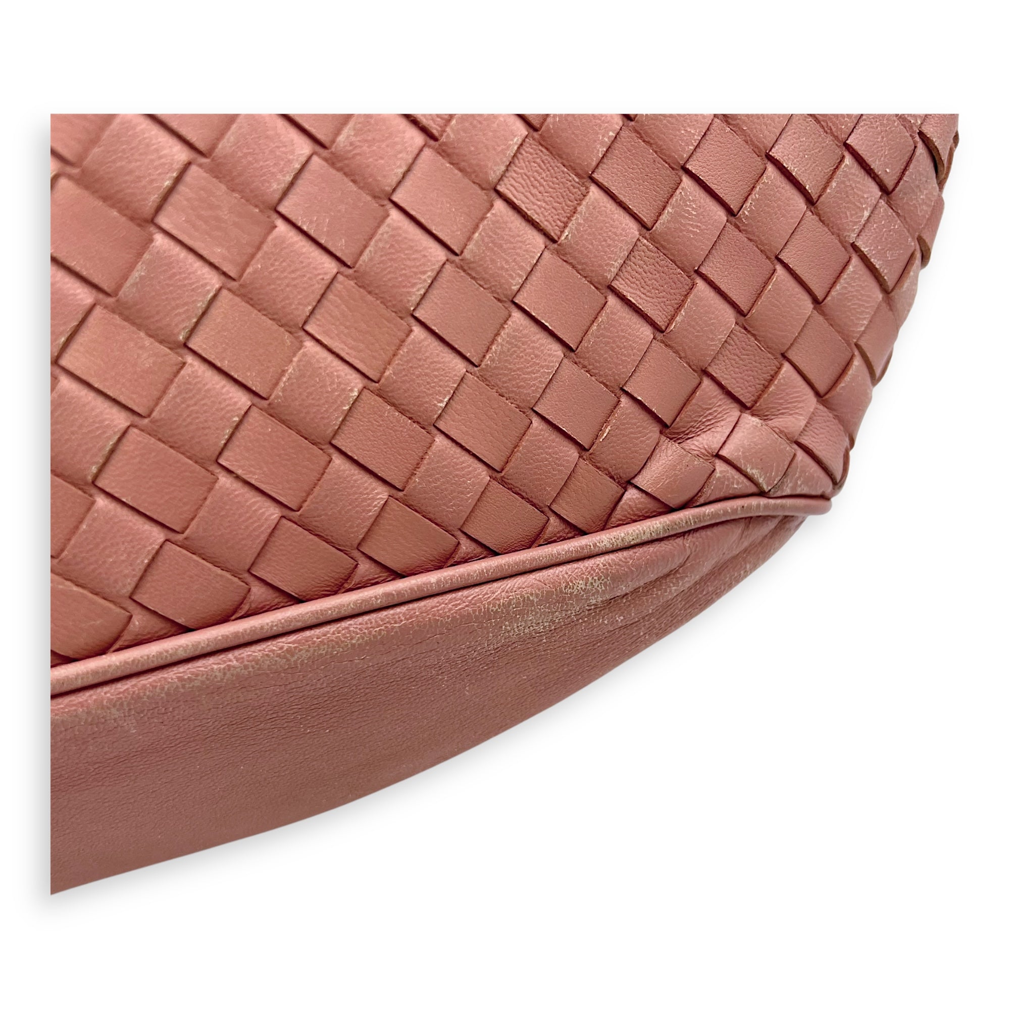 Vintage Flap Shoulder Bag Pink in Calfskin, Gold hardware - Image 9