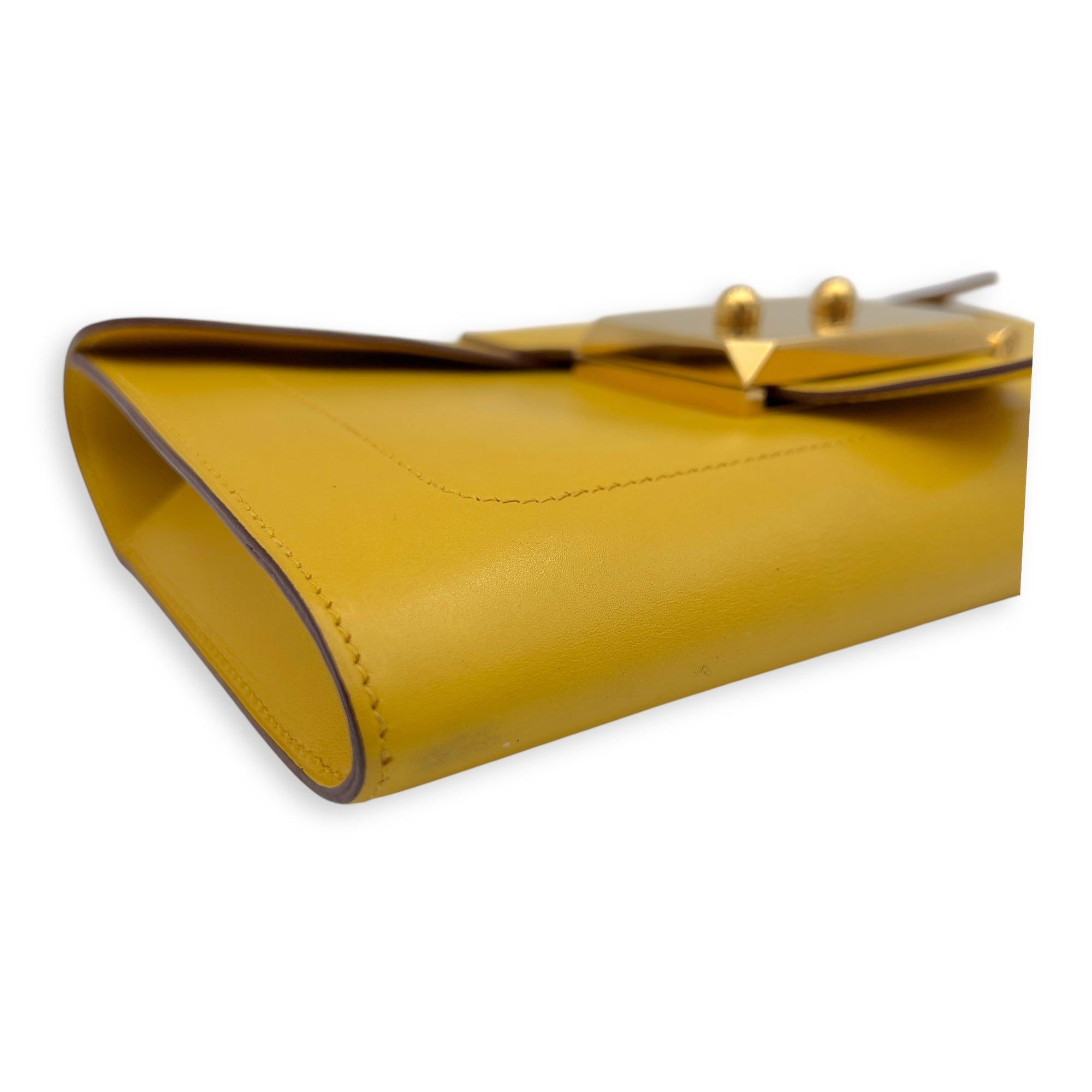 Goodlock Soleil Clutch in Swift, Gold hardware - Image 10