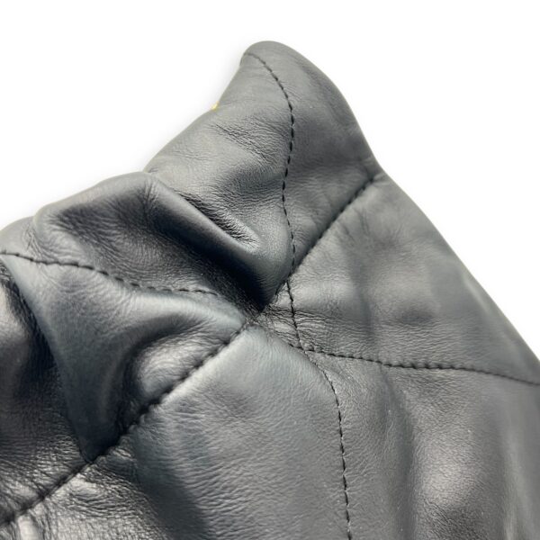 22 Tote Shoulder Bag Black in Calfskin, Gold hardware - Image 10