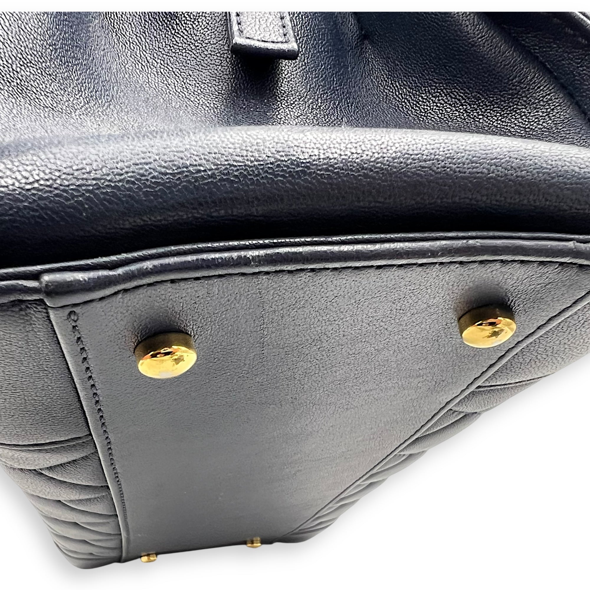 CC Shoulder Bag Blue in Calfskin, Gold hardware - Image 12