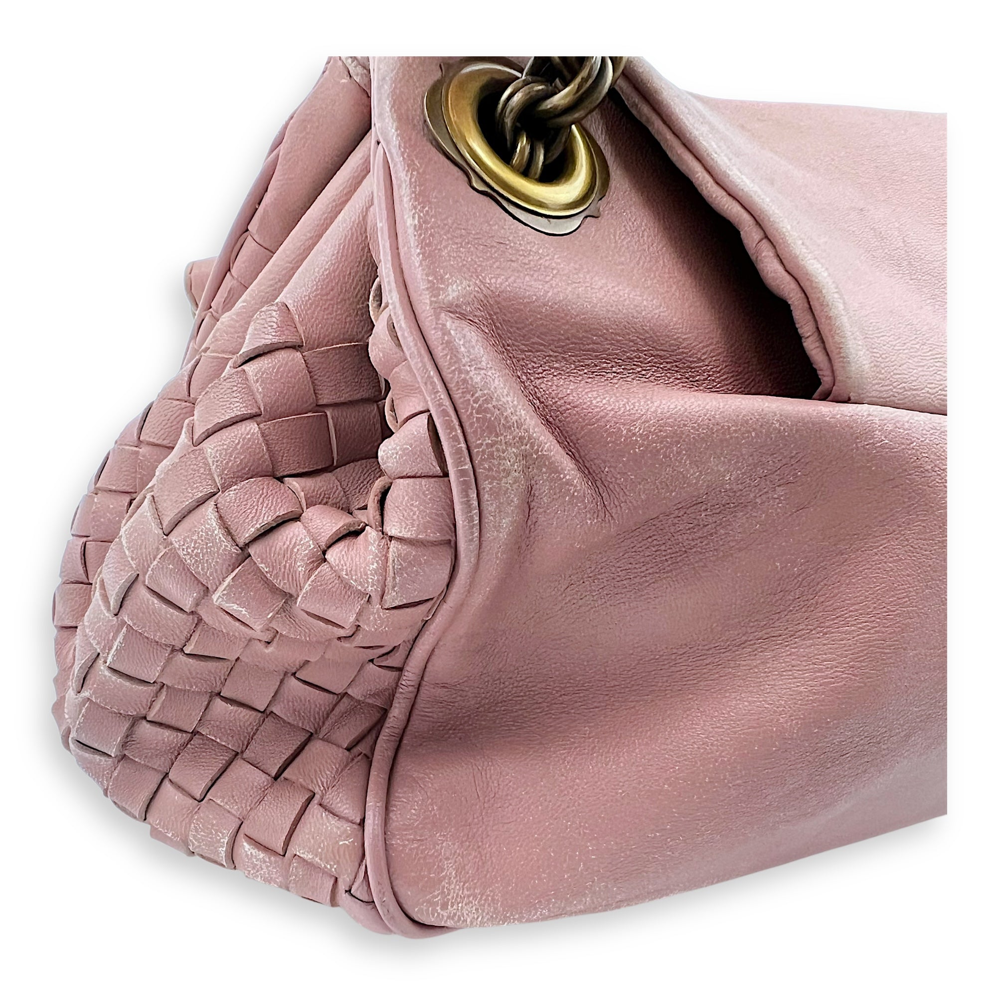Vintage Flap Shoulder Bag Pink in Calfskin, Gold hardware - Image 20