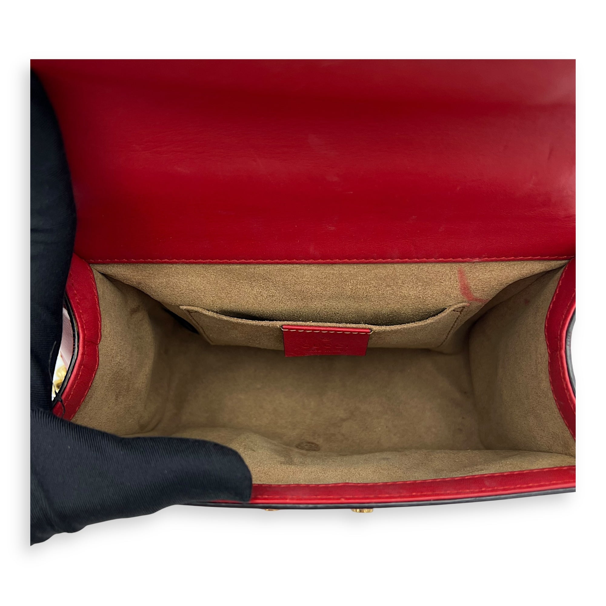 Padlock Shoulder Bag Red in Calfskin, Gold hardware - Image 7