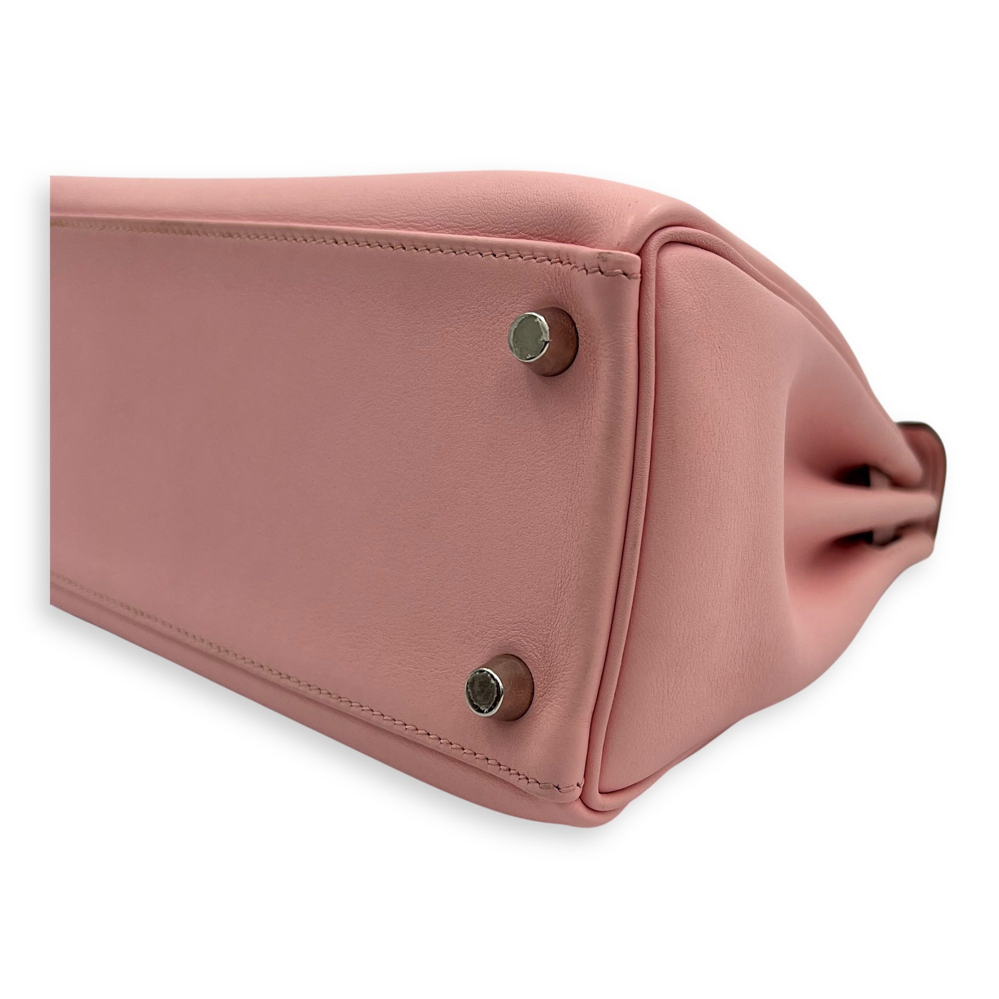 Kelly 25 Sakura Pink Top Handle Bag in Swift, Palladium hardware - Image 11