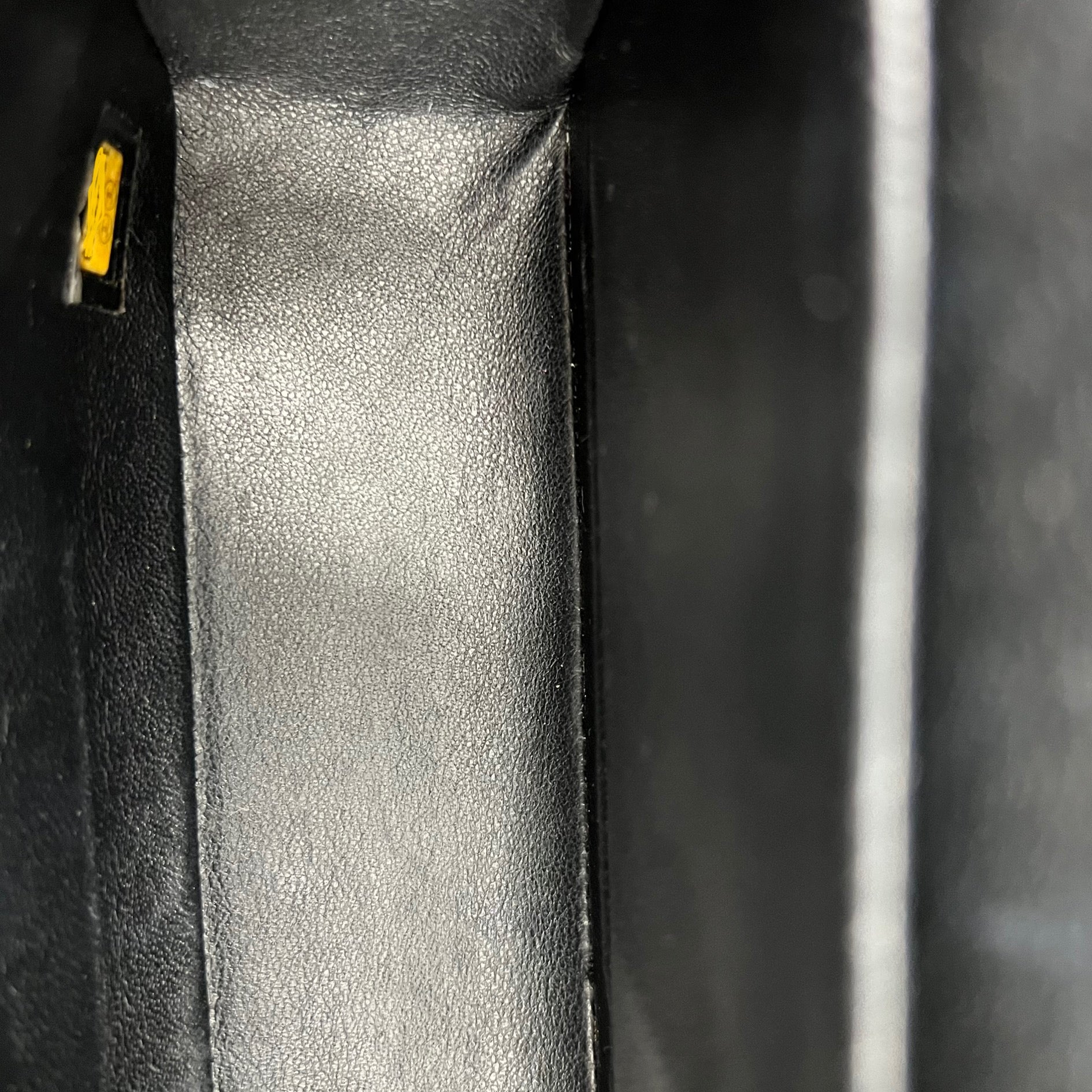 Classic Medium Black Shoulder Bag in Patent Leather, Silver hardware - Image 14